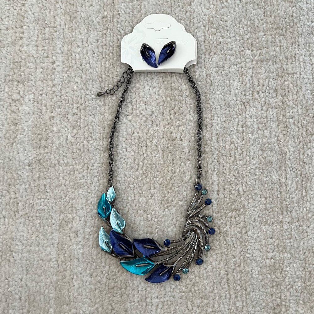 3 for $6 NWT Flower Chunky Statement Necklace Earrings Jewelry Bundle